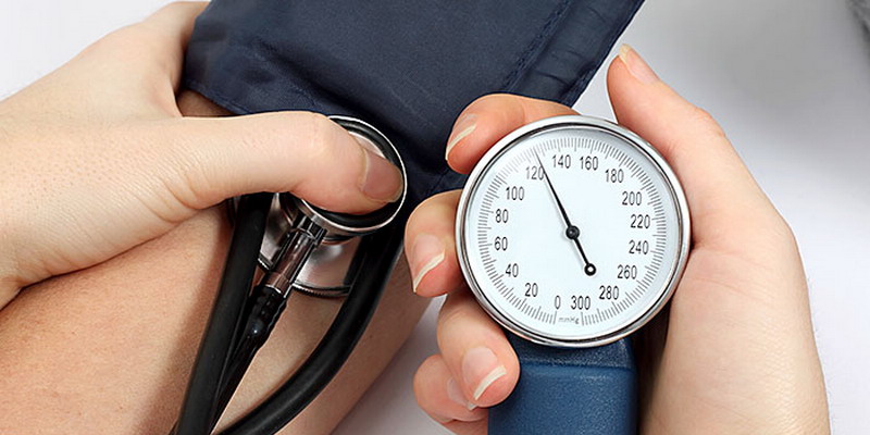 Pasien Hipertensi Minum Obat Hanya Bila Tekanan Darah Naik?  Oh, No!